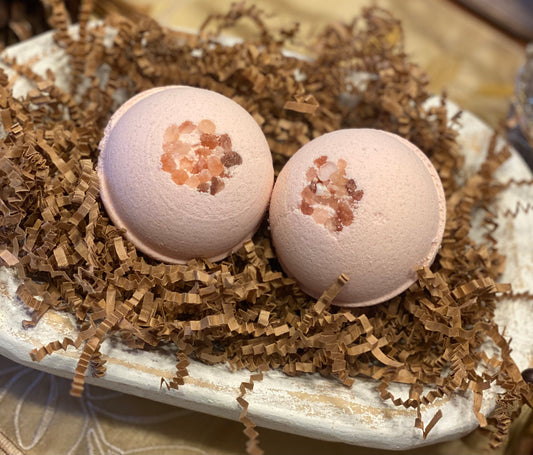 Lavender & Calamine Salt Bath Bomb